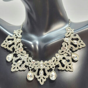 Crown Trifari Rhinestone Pear Cut Faux Gemstones Choker Necklace Vintage 1970s